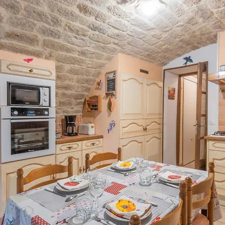 De La Blache Apartment